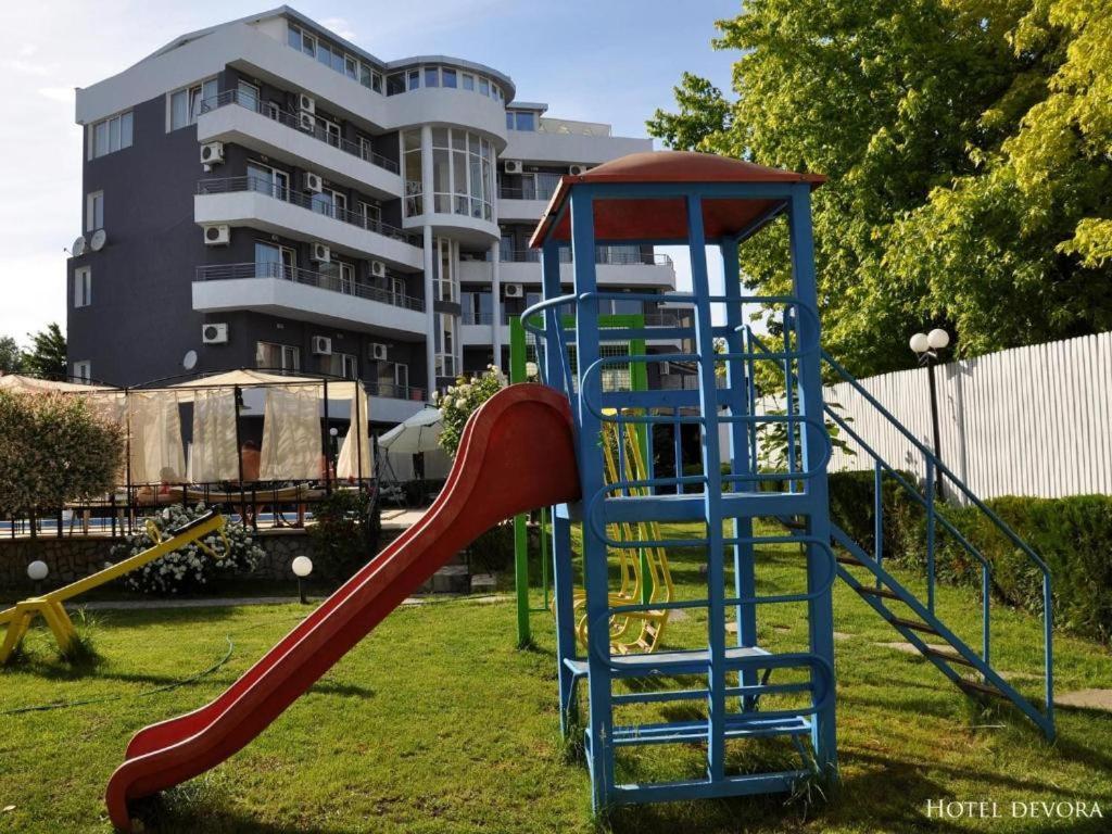 Apartments Danita & Restaurant&Pool Bar Varna Exterior foto